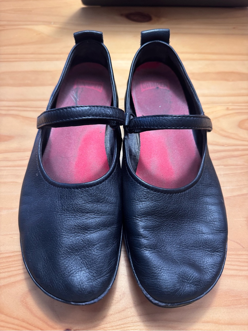 Camper Black Leather Nina Flats